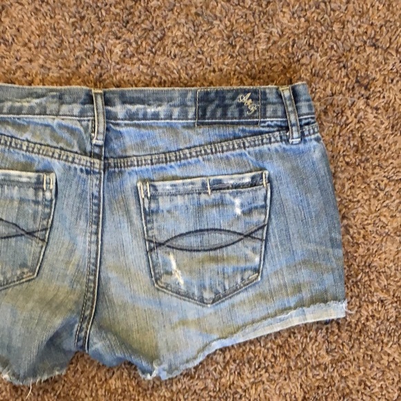 Low Rise Abercrombie & Fitch Jean Shorts - Picture 7 of 8